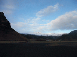 The Nupakot farm, the Þorvaldseyri farm and the Eyjafjallajökull volcano