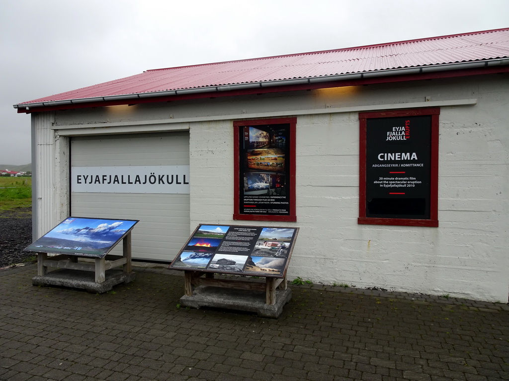 Front of the Þorvaldseyri visitor centre, next to the Hringvegur road