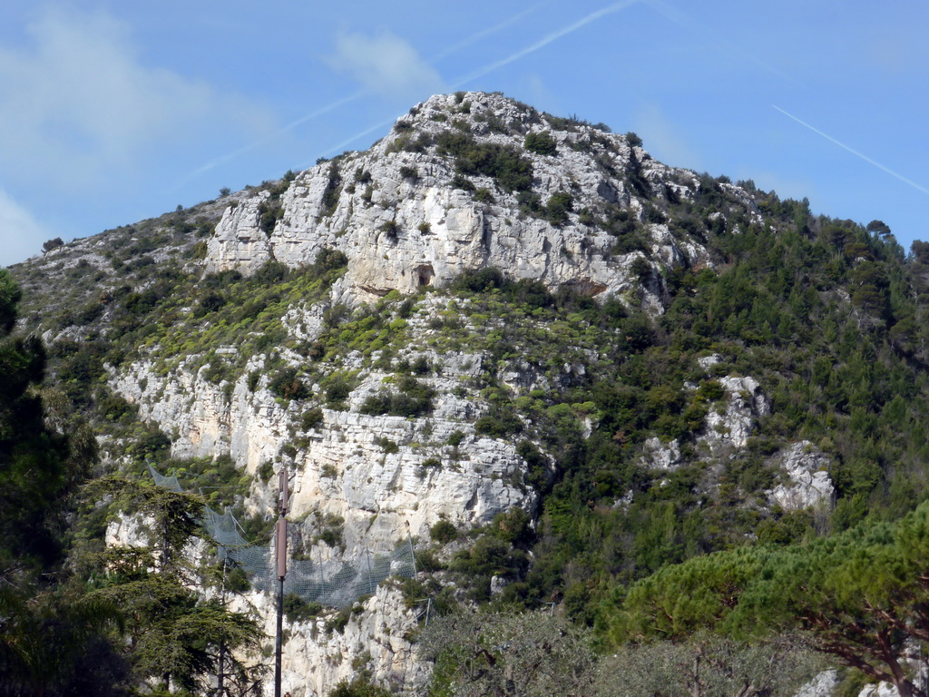 Hill at the west side of the Pont du Diable bridge, viewed from the Place Charles de Gaulle square