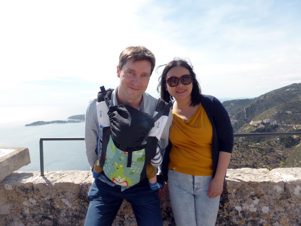 Tim, Miaomiao and Max at the castle ruins at the Jardin d`Èze botanical garden, with a view on the Cap-Ferrat peninsula and the Moyenne Corniche road