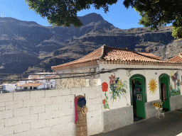 Front of the Casa Museo Montull art gallery at the Calle San José street