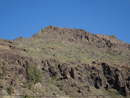 Rocks around the town center, viewed from the Calle Néstor Álamo street