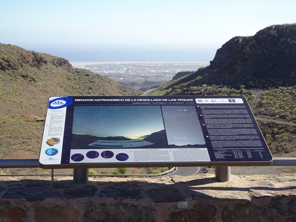 The town of Maspalomas with the Maspalomas Dunes and information on the stars at the Mirador Astronómico de la Degollada de las Yeguas viewpoint