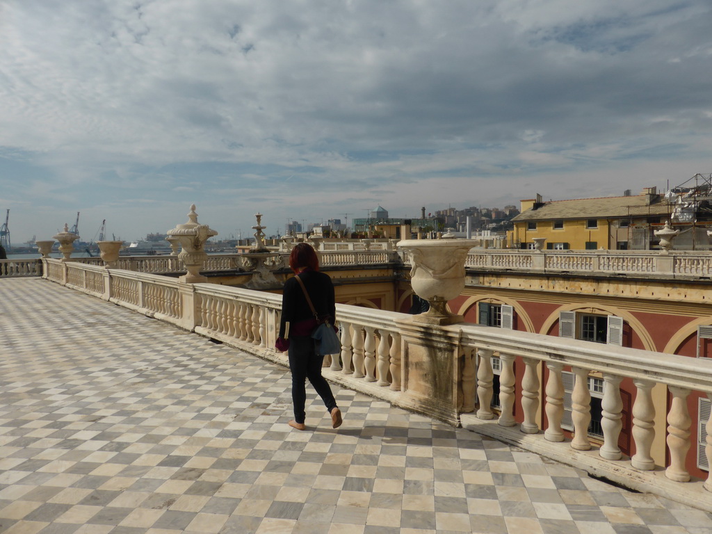 Miaomiao at the roof terrace of the Royal Palace