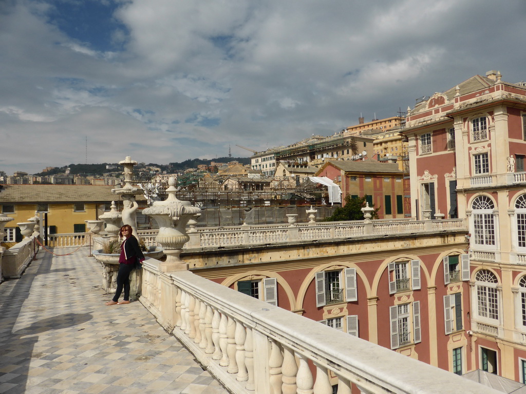 Miaomiao at the roof terrace of the Royal Palace