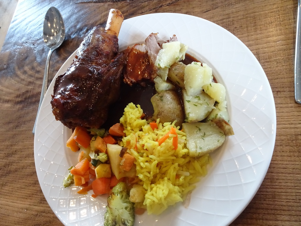 Lunch at the restaurant of the Geysir Center