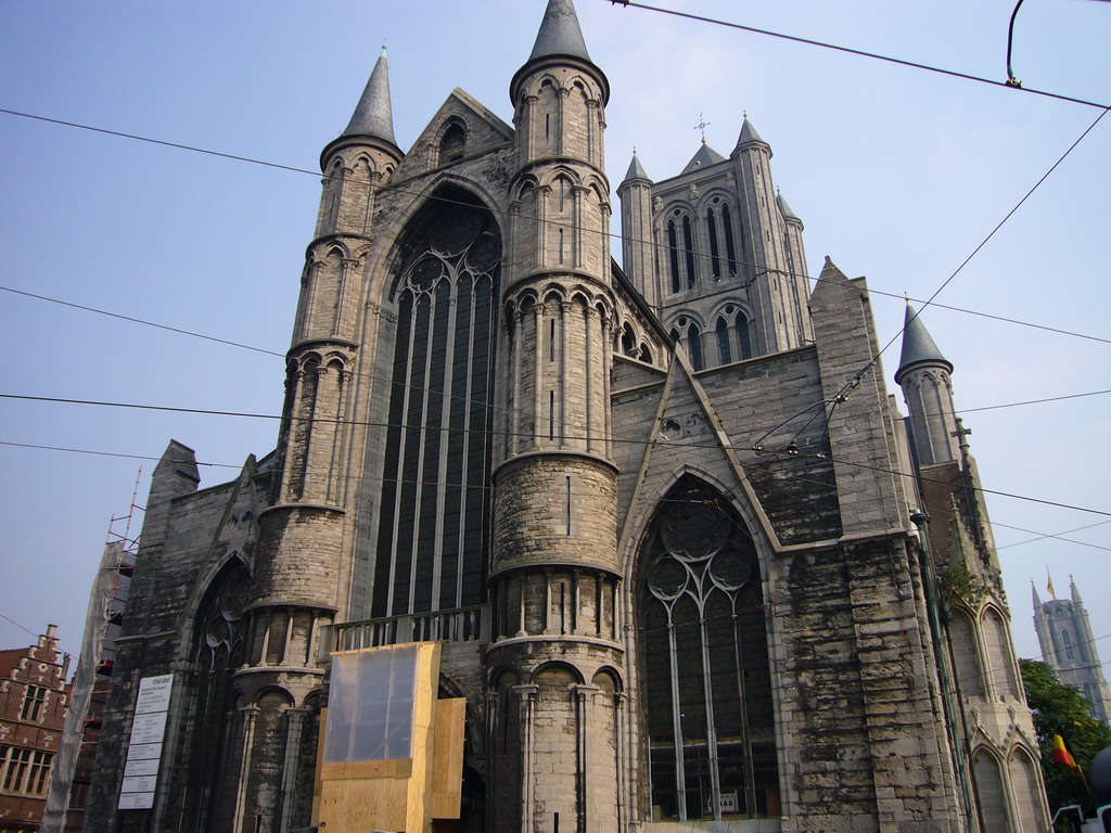 West side of the Sint-Niklaaskerk church at the Korenmarkt square