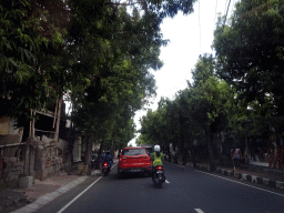 The Jalan Raya Mas street, viewed from the taxi from Ubud