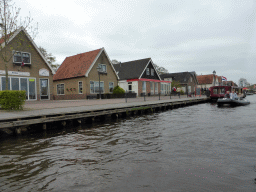 Houses at the Dominee T.O. Hylkemaweg street, viewed from our tour boat