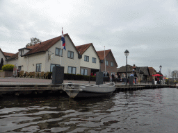 Boat and houses at the Dominee T.O. Hylkemaweg street, viewed from our tour boat