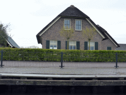 Houses at the Dominee T.O. Hylkemaweg street, viewed from our tour boat