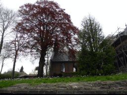 North side of the Doopsgezinde Kerk Giethoorn church, viewed from our tour boat on the canal along the Dominee T.O. Hylkemaweg street