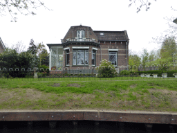 The `Bontekoe` villa, viewed from our tour boat on the Binnenpad canal