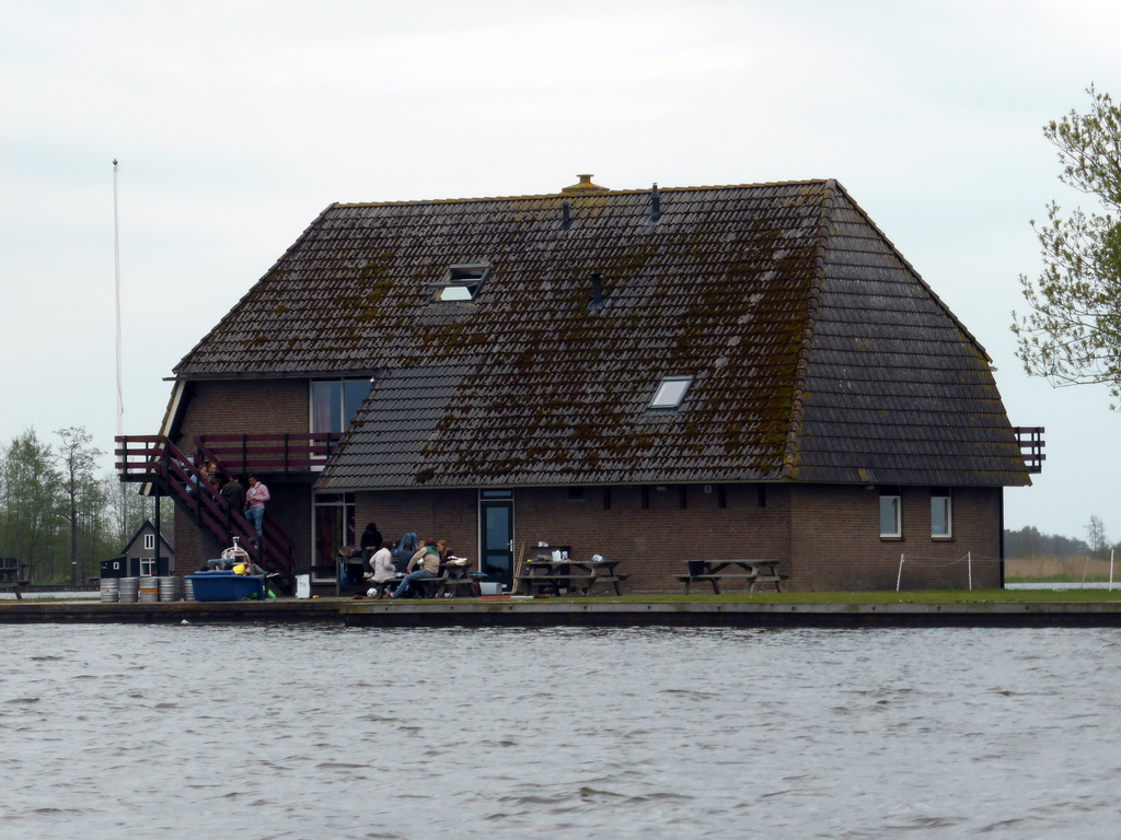 The Kraggehuis holiday home on an island in the Bovenwijde lake, viewed from our tour boat