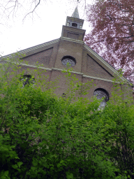 East side of the Doopsgezinde Kerk Giethoorn church, viewed from our tour boat on the Binnenpad canal