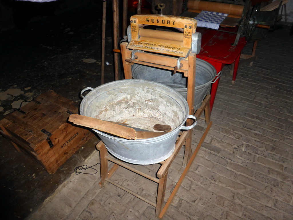 Laundry equipment at the Stable at the `t Olde Maat Uus museum