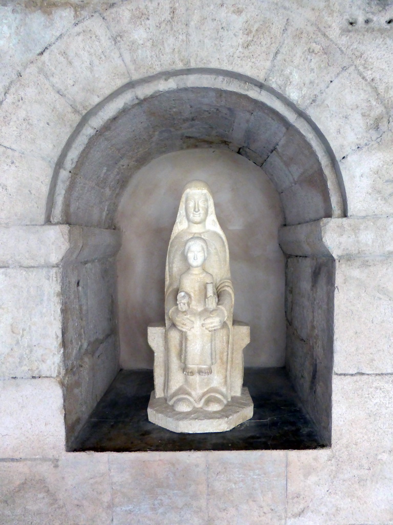Statue in a niche at the walkway at the cloister of the Abbaye Notre-Dame de Sénanque abbey