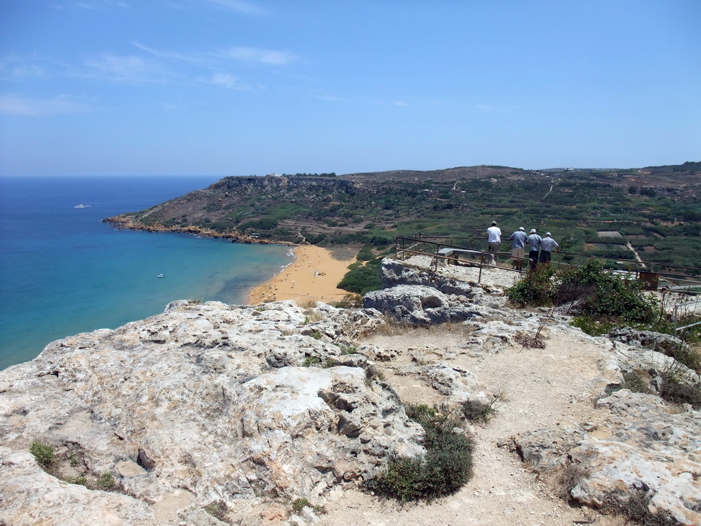 The Calypso Cave viewing point, with a view on the beach of Ramla Bay
