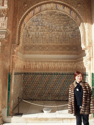 Miaomiao at a niche at the Patio del Cuarto Dorado courtyard at the Alhambra palace