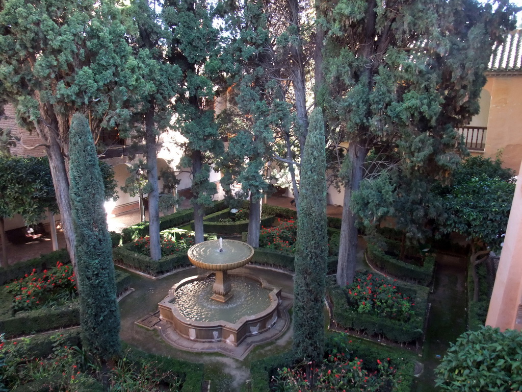 Fountain at the Jardines de Daraxa gardens at the Alhambra palace