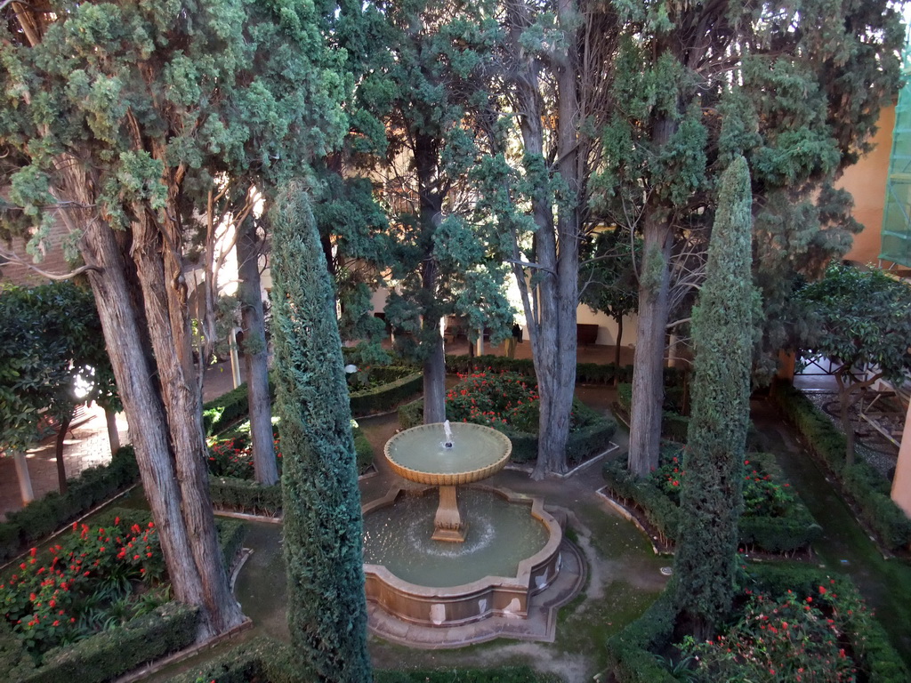 Fountain at the Jardines de Daraxa gardens at the Alhambra palace