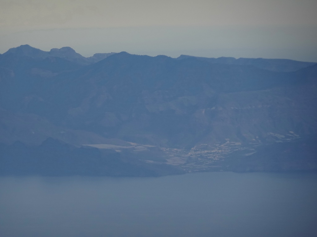 The town of La Hoyilla and surroundings at the west side of the island of Gran Canaria, viewed from the airplane to Amsterdam
