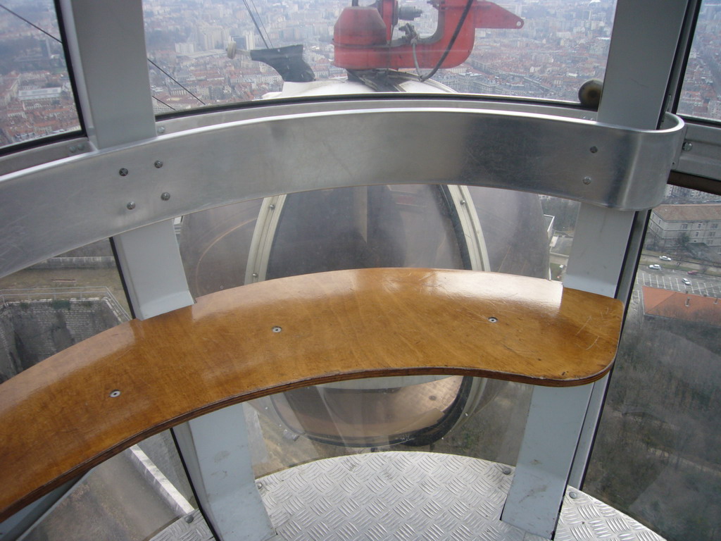 Inside the cable lift from the Bastille