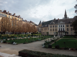 The Jardin de Ville garden and the tower of the Église Saint-André church