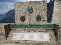 Explanation on the Terrasse des Géologues at the Bastille