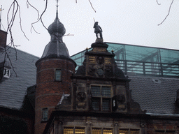 Roof of the left front of the Provinciehuis building, at the Martinikerkhof square