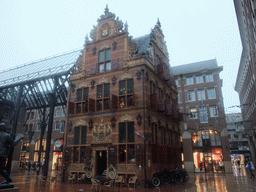 Goudkantoor building in the Waagstraat street