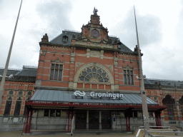 Front of the Groningen Railway Station, viewed from the Stationsweg street