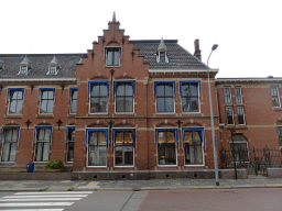 Front of the pharmacy at the Oostersingel street