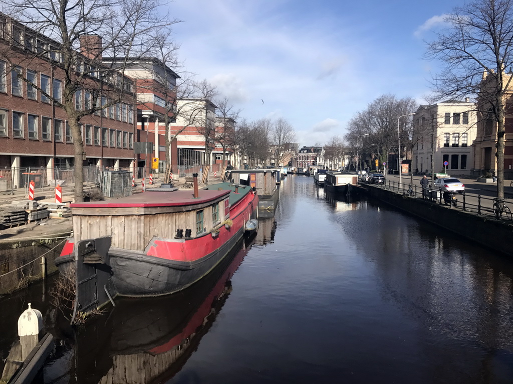 North side of the Schuitendiep canal with boats, viewed from the Poelebrug bridge