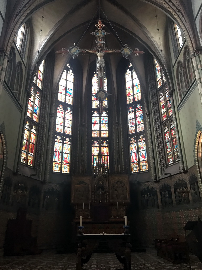 Apse and high altar of the Sint-Jozefkerk church