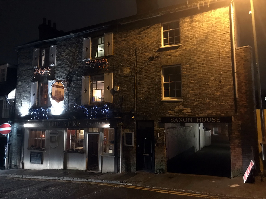Front of the The Keep pub at Castle Street, by night