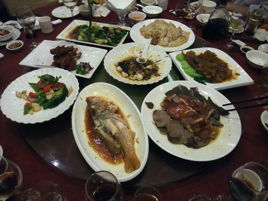 Dinner at the Holiday Yipin Restaurant at Lantian Road