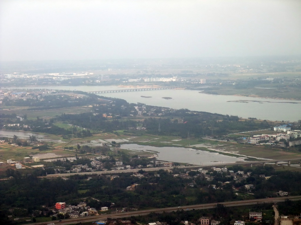 Bridge over the Nandu River at the southeast of the city, viewed from the airplane from Zhengzhou