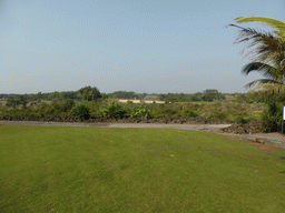 haikou_5_091 - 266 kb - 1024x768 - Golf course at the Mission Hills Golf Resort Haikou Golf course at the Mission Hills Golf Resort Haikou
