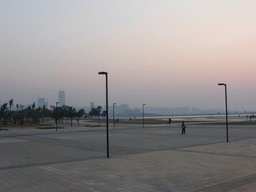 Century Park, Haikou Bay and the International Hainan Airlines Plaza building, under construction