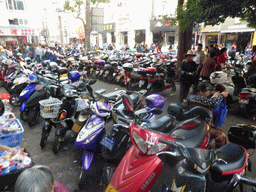 Scooters on a parking lot at Xinhua North Road