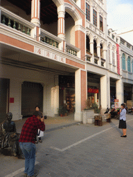 Statue and renovated buildings at Zhongshan Road