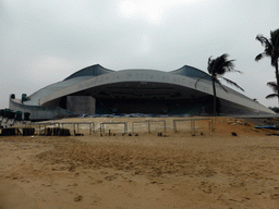 Theatre and beach at the Holiday Beachside Resort at Binhai Avenue