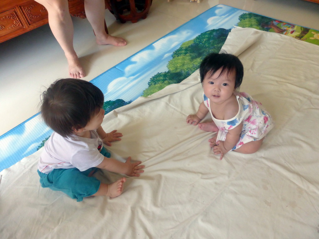 Max and his cousin in the apartment of Miaomiao`s sister