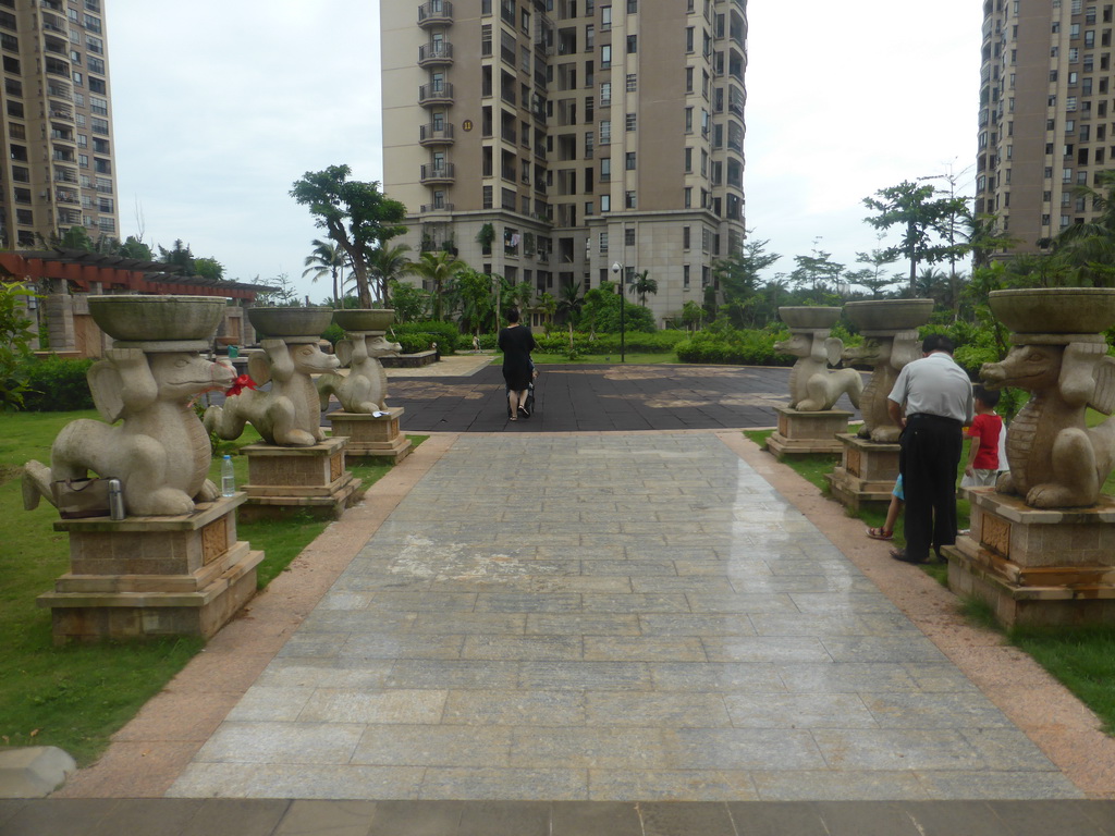 Miaomiao and Max in the central garden at the apartment complex of Miaomiao`s sister