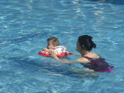 Max and Miaomiao at the swimming pool of the apartment complex of Miaomiao`s sister