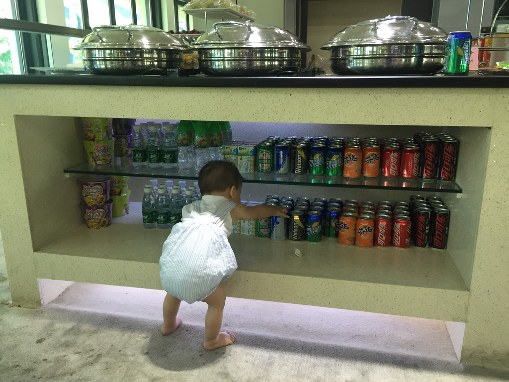 Max in the business class lounge of Hainan Airlines at Haikou Meilan International Airport