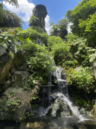 haikou_7_771 - 490 kb - 768x1024 -