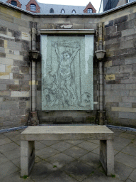 Relief and altar at the east side of the St. Nikolai Memorial
