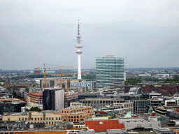 The northwest side of the city with the Heinrich-Hertz-Turm tower, viewed from the tower of the St. Nikolai Memorial